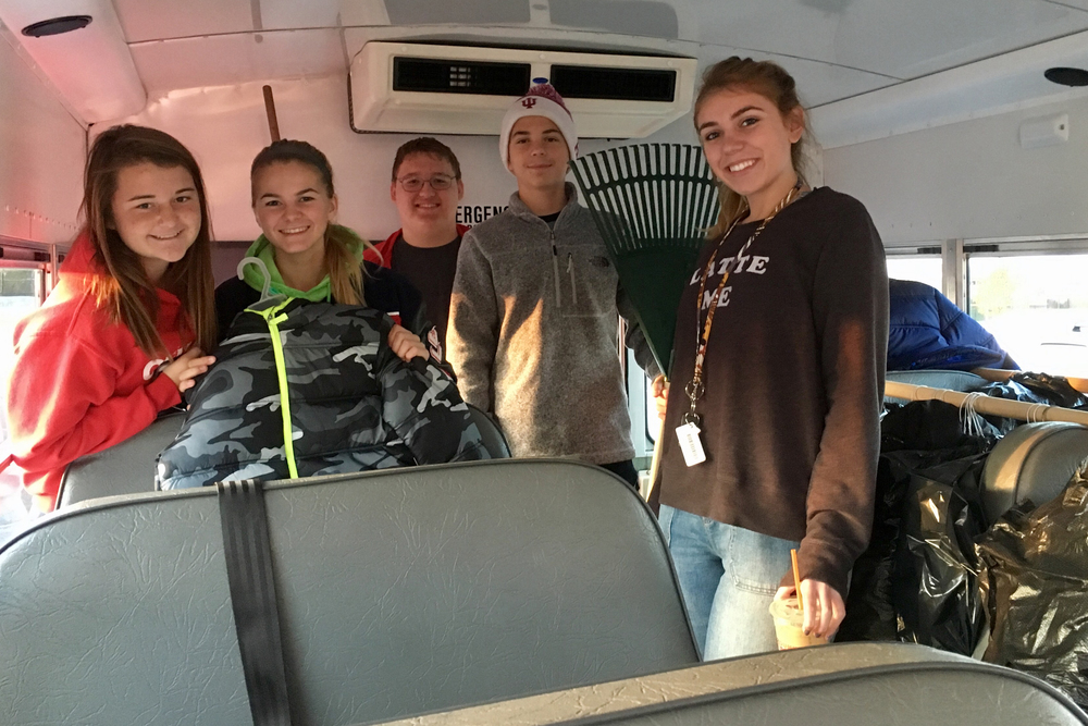 Students spend Saturday serving others